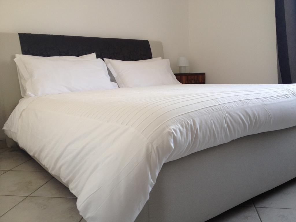 Via Roma Suite Ortona Habitación foto
